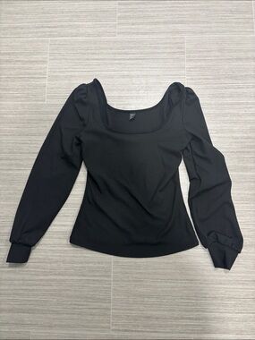 Women's Black Long-Sleeve Scoop Neck Top